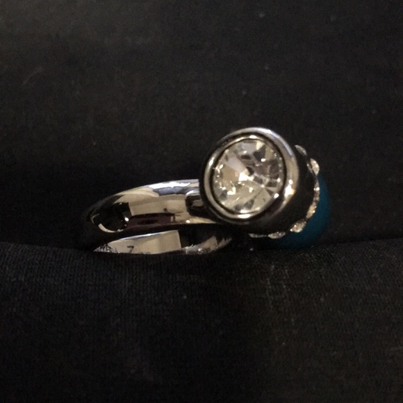 Lia Sophia Queue ring - Picture 3 of 3